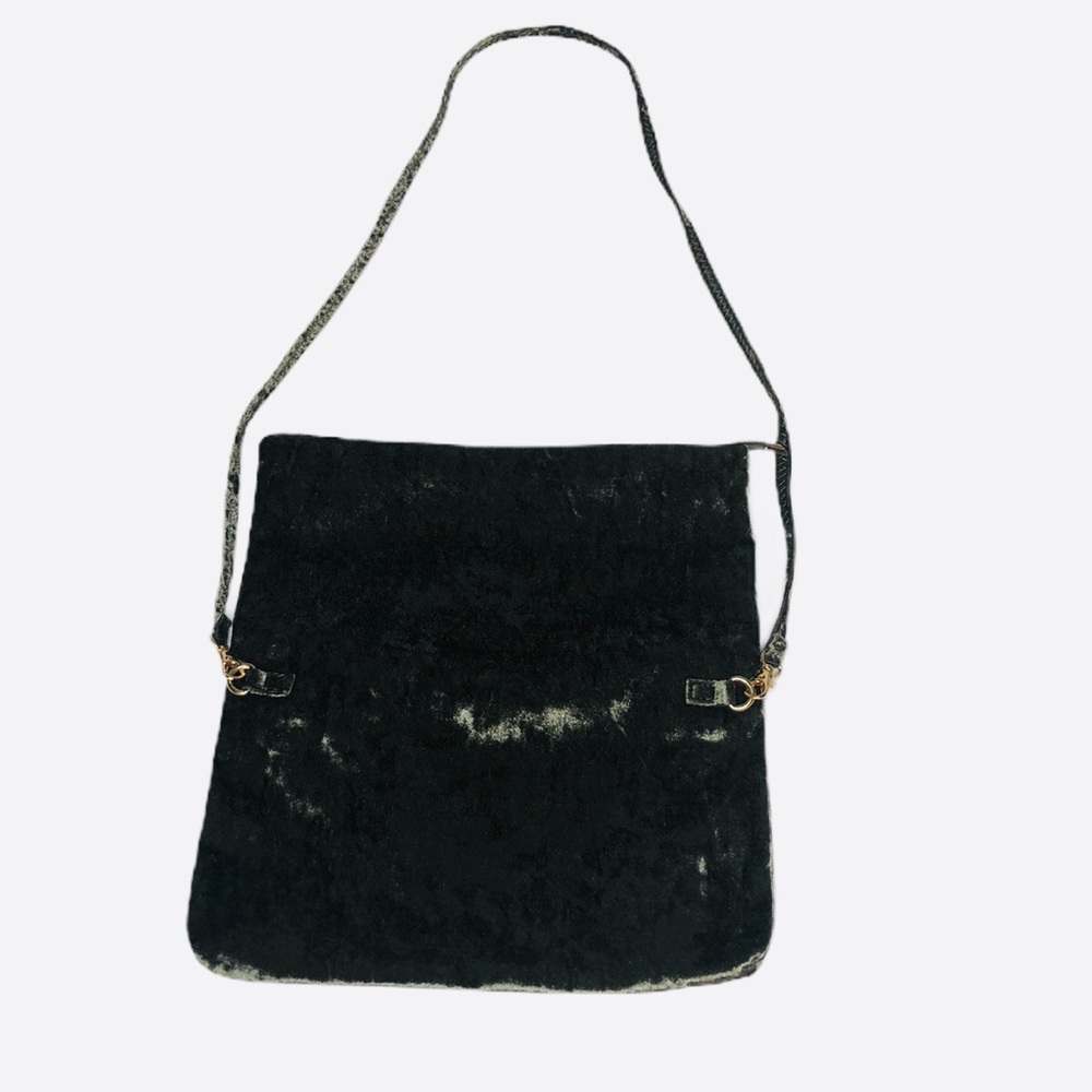 Last Chance….NWOT Lulus Green Velvet Foldover Crossbody/Clutch - Picture 7 of 9